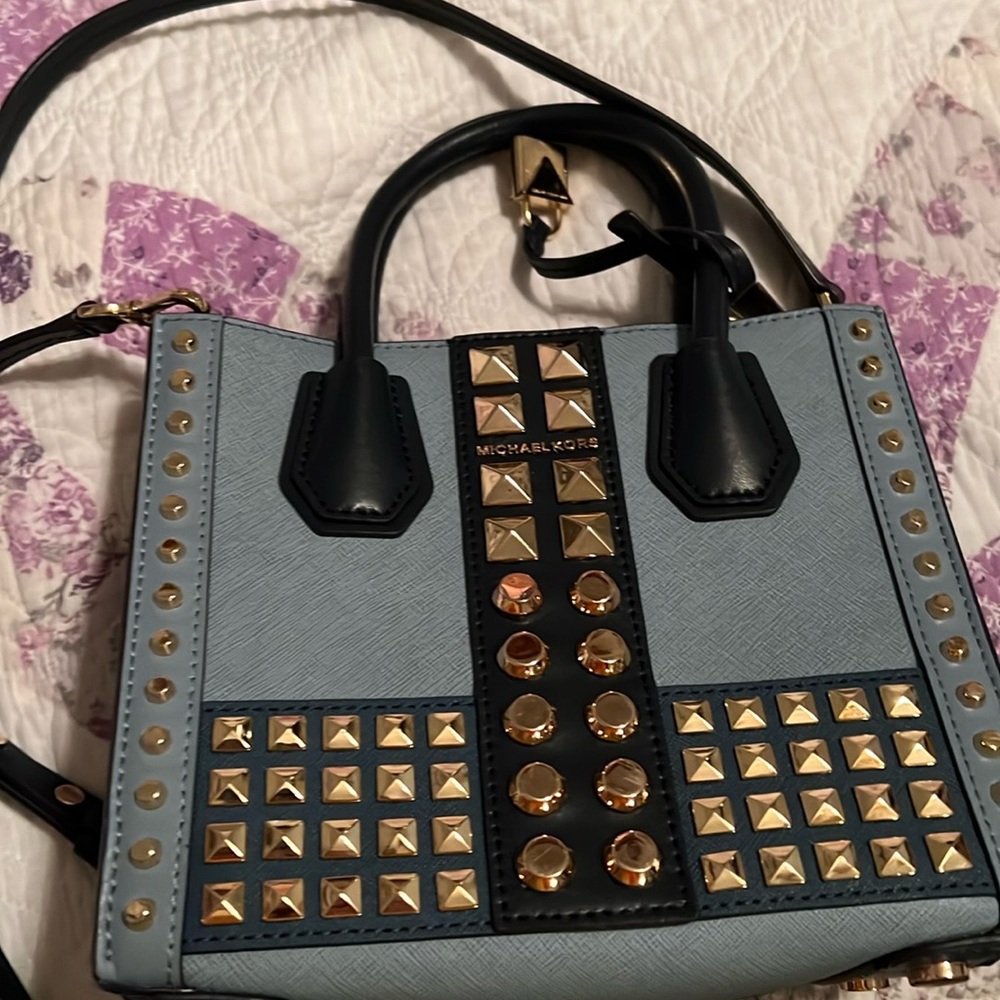 Blue Michael Kors purse. Excellent condition